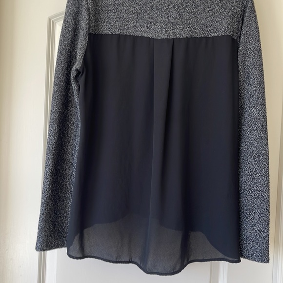 Grey/Black top - Picture 2 of 3